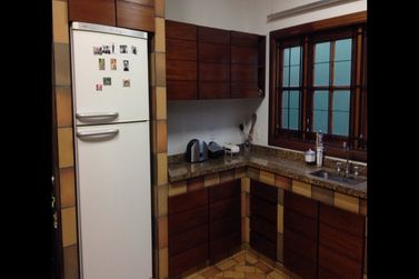 Casa &agrave; venda - 720m&sup2; - JARDIM FLORESTA