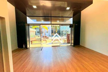 Sal&atilde;o Comercial para alugar - 200m&sup2; - Vila Thais