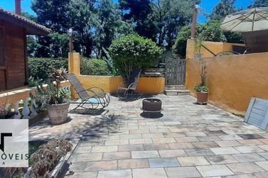 Ch&aacute;cara &agrave; venda - 700m&sup2; - Terra Preta