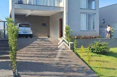Casa &agrave; venda - 200m&sup2; - Condom&iacute;nio Alto da Floresta