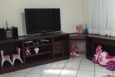 Casa &agrave; venda - 377m&sup2; - JARDIM DAS FLORES