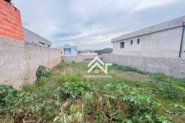 Terreno &agrave; venda - 350m&sup2; - Nova Cerejeira