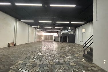 Sal&atilde;o Comercial para alugar - 658m&sup2; - Jardim Alvin&oacute;polis