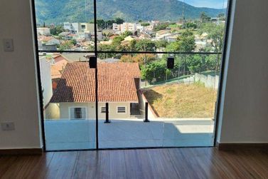 Casa &agrave; venda - 150m&sup2; - Jardim Jaragu&aacute;
