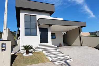 Casa &agrave; venda - JARDIM DOS PINHEIROS