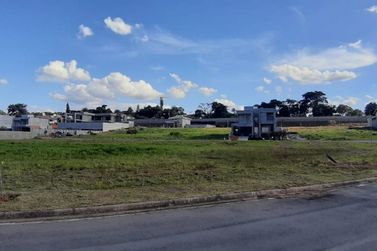 Terreno &agrave; venda - 682m&sup2; - RESIDENCIAL GRANVILLE