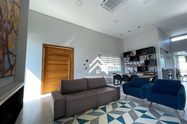 Casa &agrave; venda - 263m&sup2; - Condom&iacute;nio Shambala III