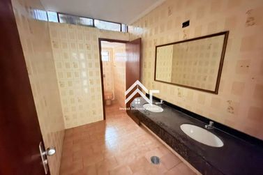 Sal&atilde;o Comercial para alugar - 255m&sup2; - Centro