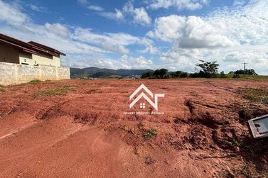 Terreno &agrave; venda - 830m&sup2; - Alto da Floresta Residencial