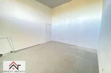 Sal&atilde;o Comercial para alugar - 1100m&sup2; - Caetetuba