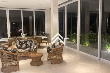 Casa &agrave; venda - 650m&sup2; - Condom&iacute;nio Osato