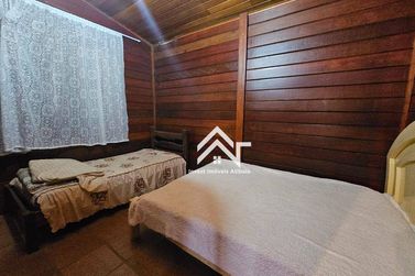 Ch&aacute;cara &agrave; venda - 800m&sup2; - Jardim Maracan&atilde;
