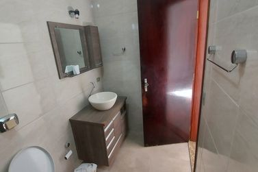 Casa para alugar - 80m&sup2; - JARDIM DO LAGO