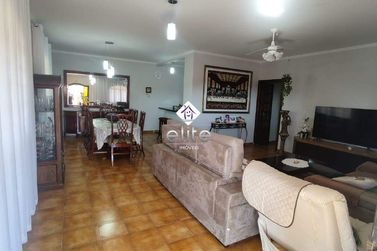 Casa &agrave; venda - 195m&sup2; - CIDADE NOVA