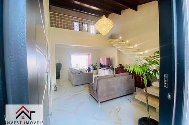 Casa &agrave; venda - 244m&sup2; - Jardim do Lago