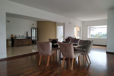 Casa &agrave; venda - 630m&sup2; - NOVA GARD&Ecirc;NIA