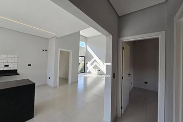 Casa &agrave; venda - 180m&sup2; - Condom&iacute;nio Portal Lamis