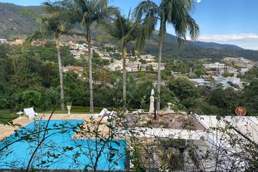Casa &agrave; venda - 700m&sup2; - Condom&iacute;nio Flamboyant