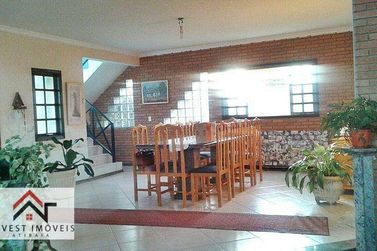 Casa para alugar - 450m&sup2; - Country R. F&eacute;lix