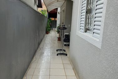 Casa &agrave; venda - 130m&sup2; - PARQUE DAS NA&Ccedil;&Otilde;ES