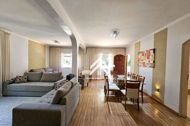 Casa &agrave; venda - 221m&sup2; - Jardim Shangri-L&aacute;