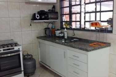 Casa &agrave; venda - 100m&sup2; - Jardim Colonial