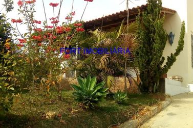 Casa &agrave; venda - 210m&sup2; - CAMPOS DE ATIBAIA