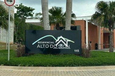 Terreno &agrave; venda - 518m&sup2; - Alto do Sion