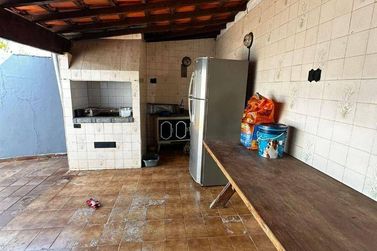 Casa &agrave; venda - 300m&sup2; - Alvin&oacute;polis