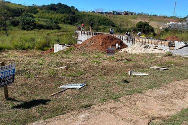 Terreno &agrave; venda - 179m&sup2; - Jardim das Cerejeiras