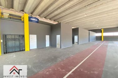 Sal&atilde;o Comercial para alugar - 1100m&sup2; - Caetetuba