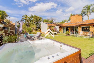 Casa &agrave; venda - 355m&sup2; - Condominio Est&acirc;ncia Parque de Atibaia