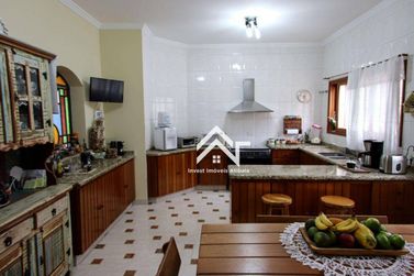 Casa para alugar - 401m&sup2; - Vila Petr&oacute;polis