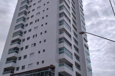 Apartamento &agrave; venda - 96m&sup2; - Centro