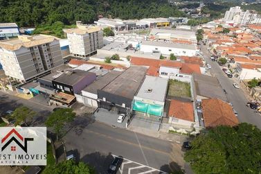 Sal&atilde;o Comercial &agrave; venda - 390m&sup2; - Centro