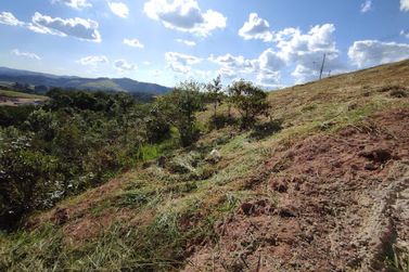 Terreno &agrave; venda - 360m&sup2; - Bom Jesus Dos Perdoes