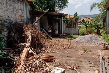 Terreno &agrave; venda - 3800m&sup2; - CENTRO
