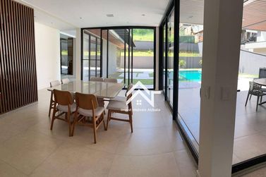 Casa &agrave; venda - 730m&sup2; - Condominio Porto Atibaia