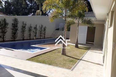 Casa &agrave; venda - 323m&sup2; - Condominio Porto Atibaia
