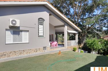 Casa &agrave; venda - 330m&sup2; - Jardim arco iris