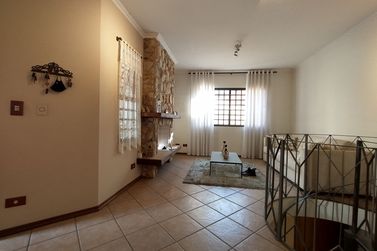 Casa &agrave; venda - 242m&sup2; - Jardim Tapajos