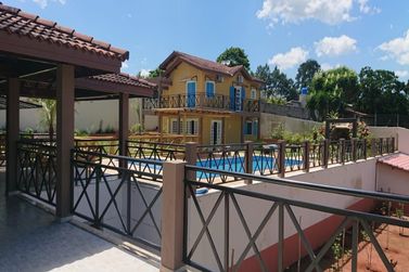 Ch&aacute;cara &agrave; venda - 600m&sup2; - VALE DOS PINHEIROS