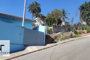 Terreno &agrave; venda - 226m&sup2; - Ch&aacute;caras Neli