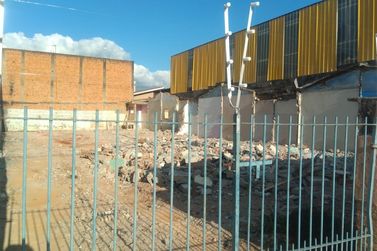 Terreno &agrave; venda - 360m&sup2; - RECREIO ESTORIL