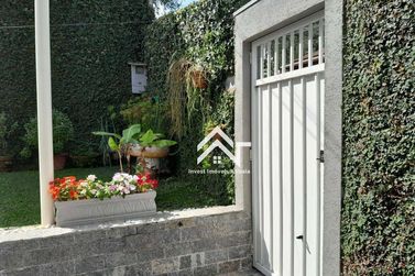 Casa &agrave; venda - 330m&sup2; - Parque Arco Iris
