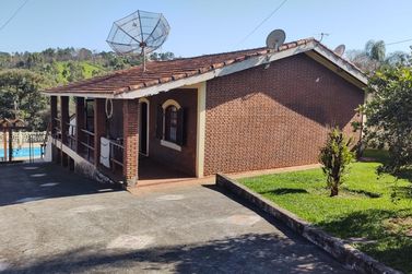 Casa &agrave; venda - CH&Aacute;CARAS BRASIL