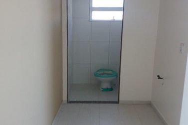 Sal&atilde;o Comercial para alugar - 688m&sup2; - Centro