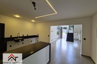 Casa para alugar - 221m&sup2; - Vila Santista