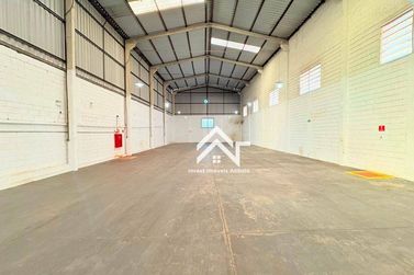 Sal&atilde;o Comercial para alugar - 584m&sup2; - Vila Industrial