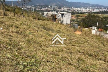 Terreno &agrave; venda - 380m&sup2; - Atibaia Belvedere